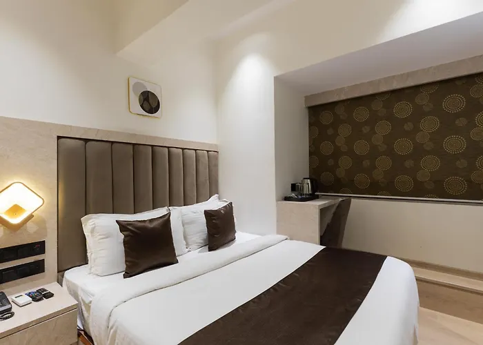 Hotel Larmont Luxury Mumbai